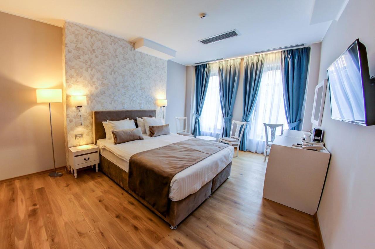 NEW ERA HOTEL OLD TOWN - COVERED PAY PARKING WITHIN 10 MINUTES WALK  БУХАРЕСТ 4* (Румыния) - от 6063 RUB | NOCHI